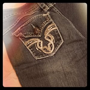 Maurices jeans